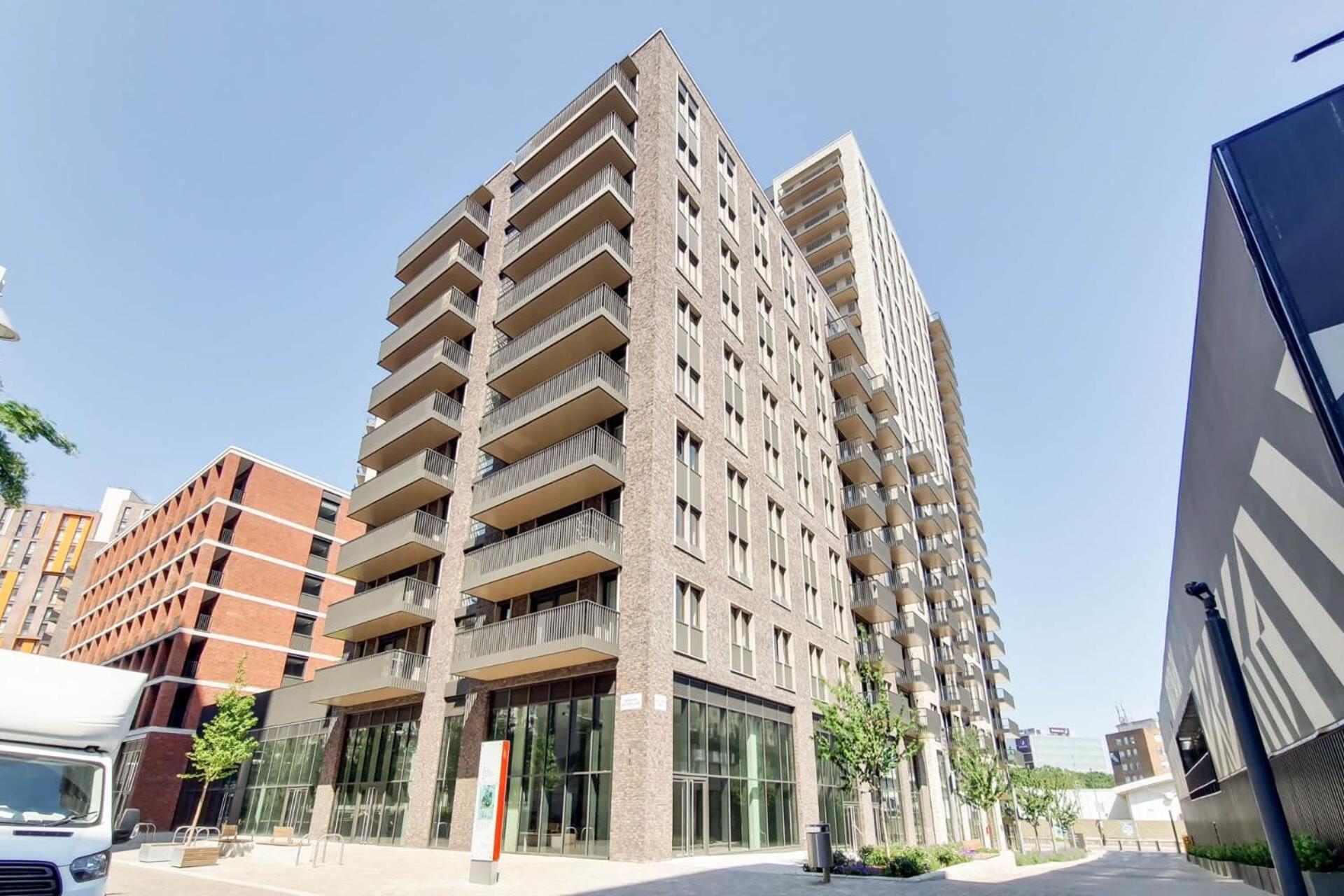 Botanical-Inspired Apartments At Repton Gardens Right In The Heart Of Wembley Park 런던 외부 사진