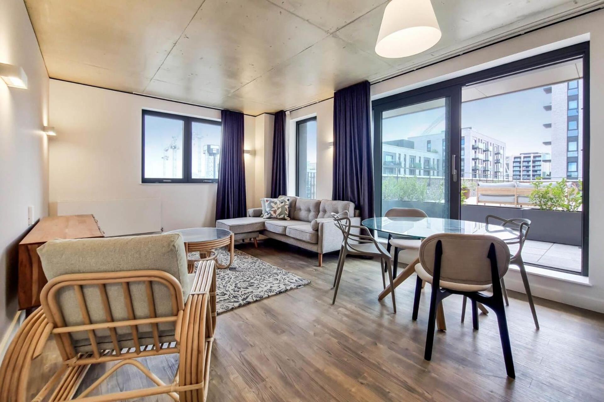 Botanical-Inspired Apartments At Repton Gardens Right In The Heart Of Wembley Park 런던 외부 사진