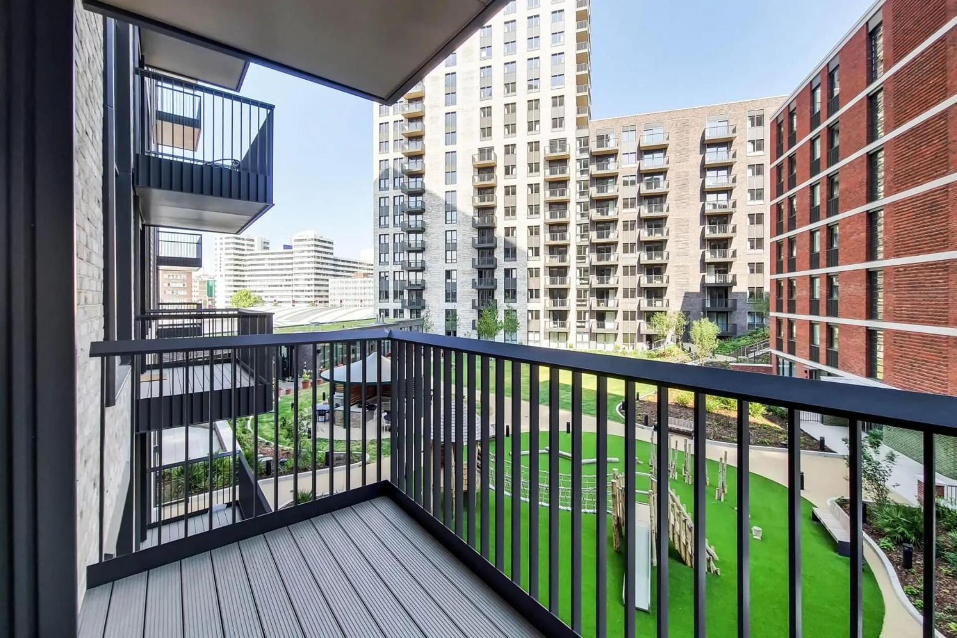Botanical-Inspired Apartments At Repton Gardens Right In The Heart Of Wembley Park 런던 외부 사진